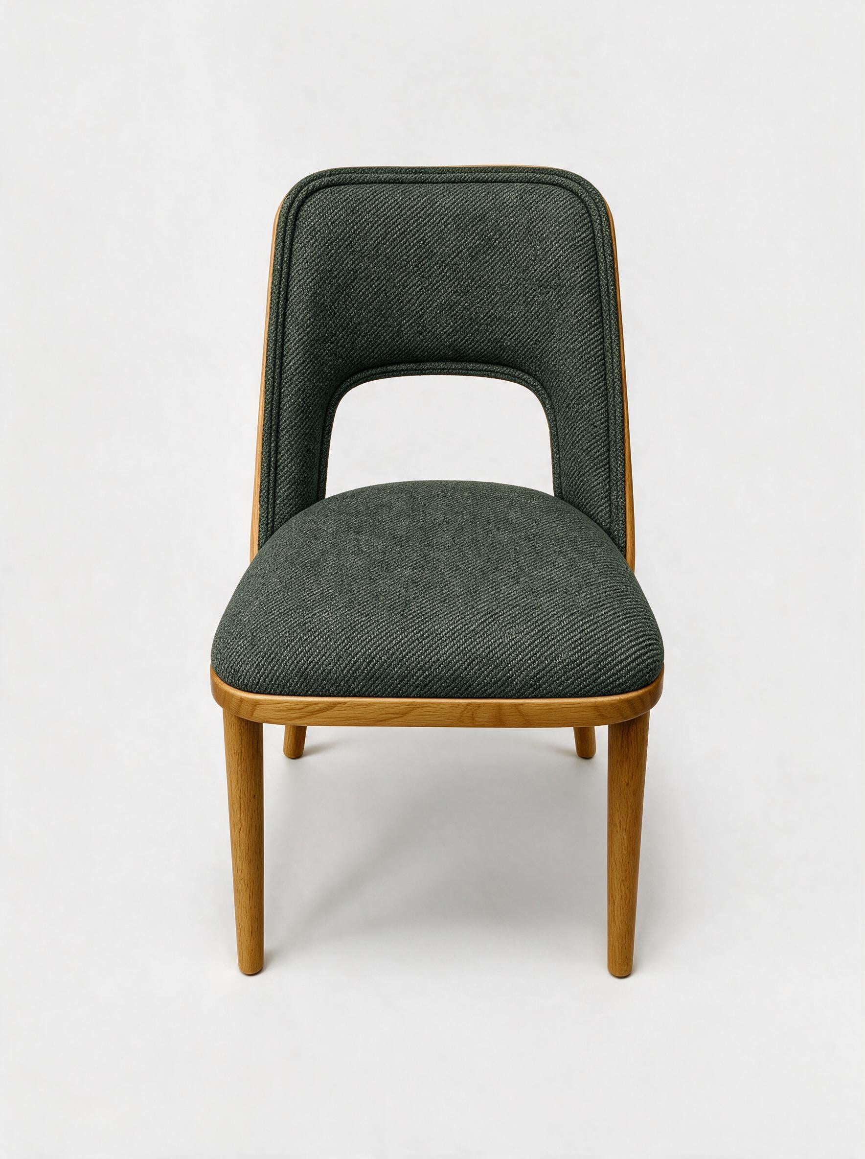 Eclecttic Soft Chair