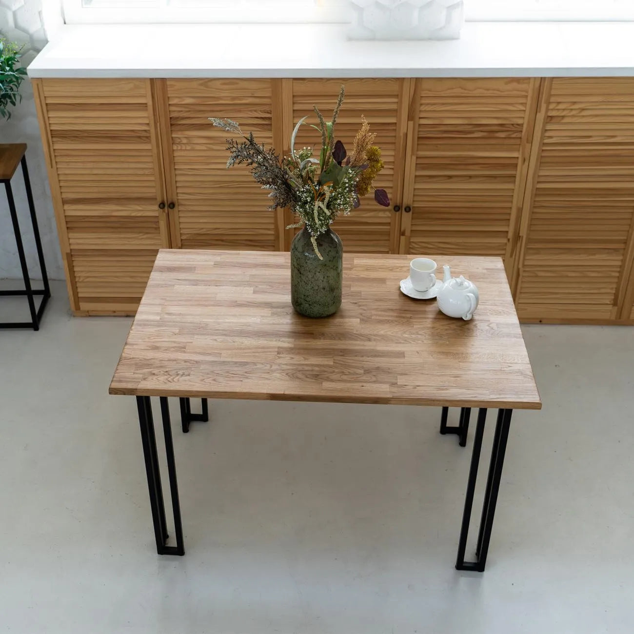 Melvin Dining table