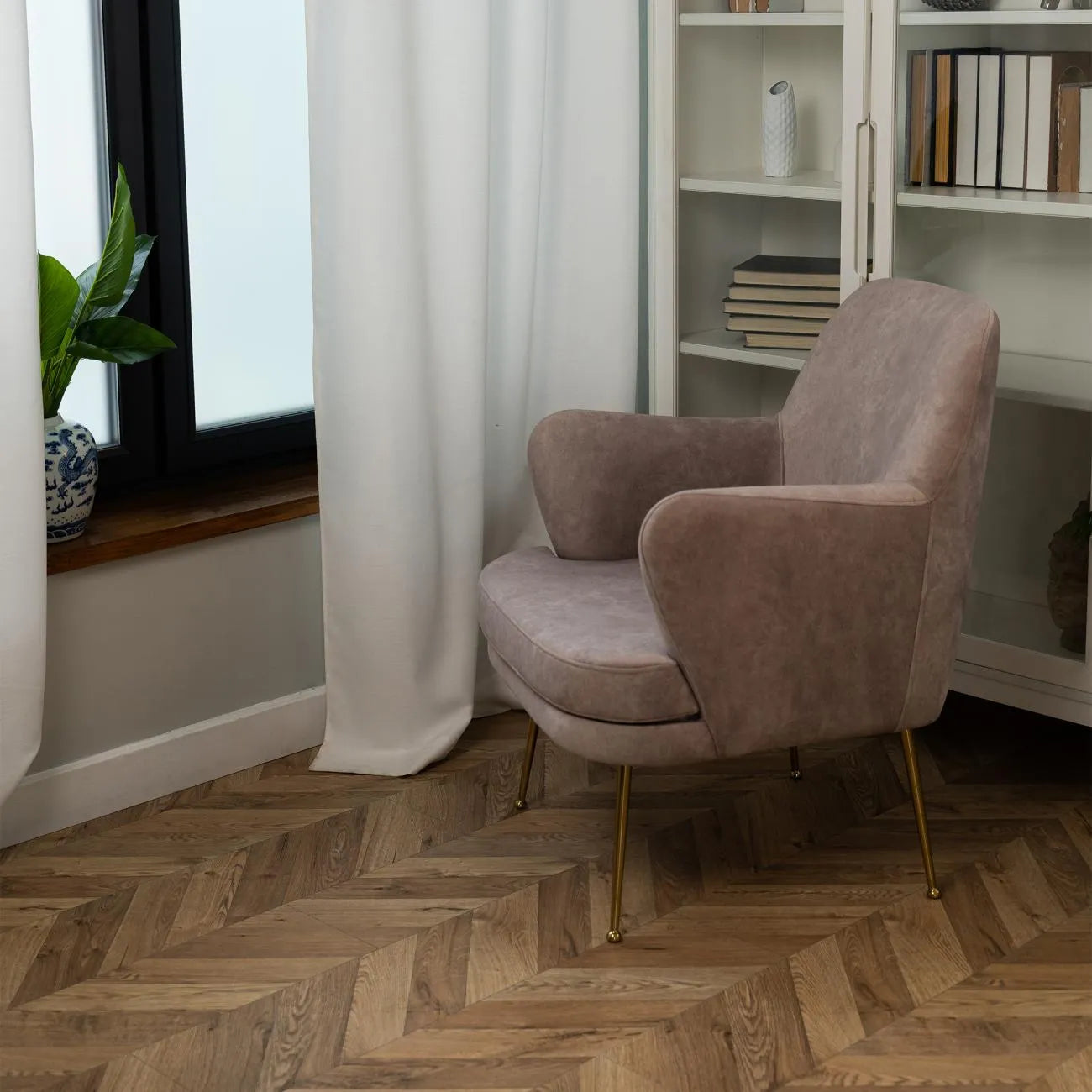 Marvin Lounge Chair