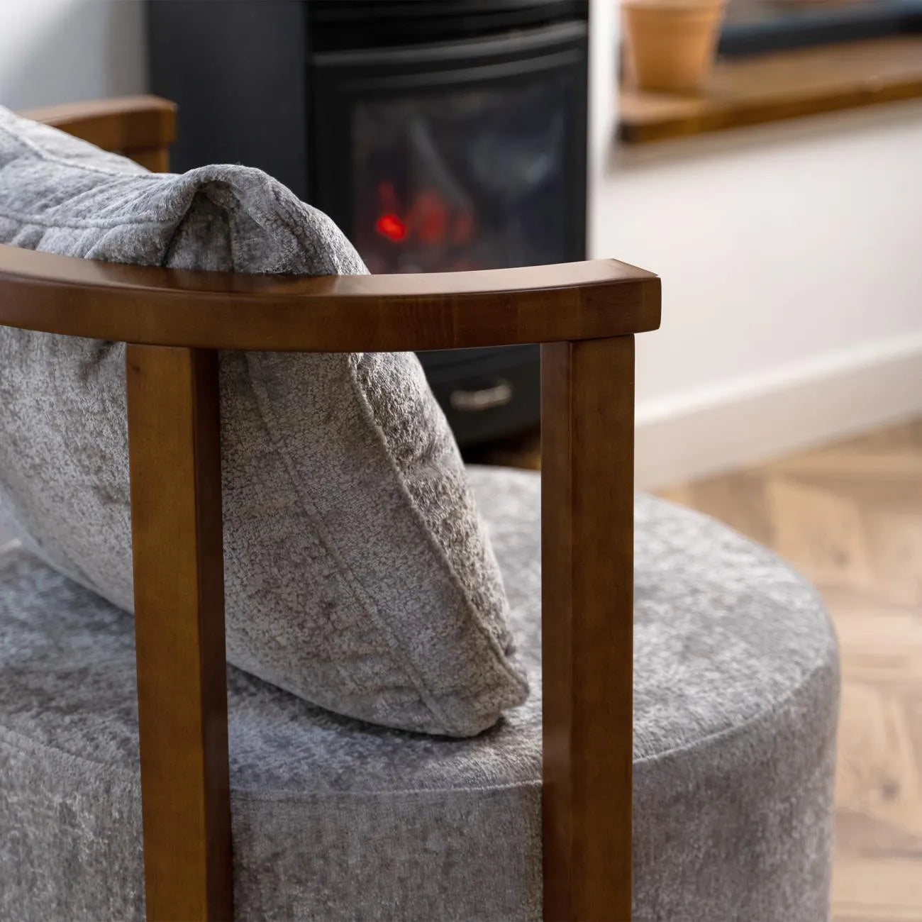 Lari Recliner